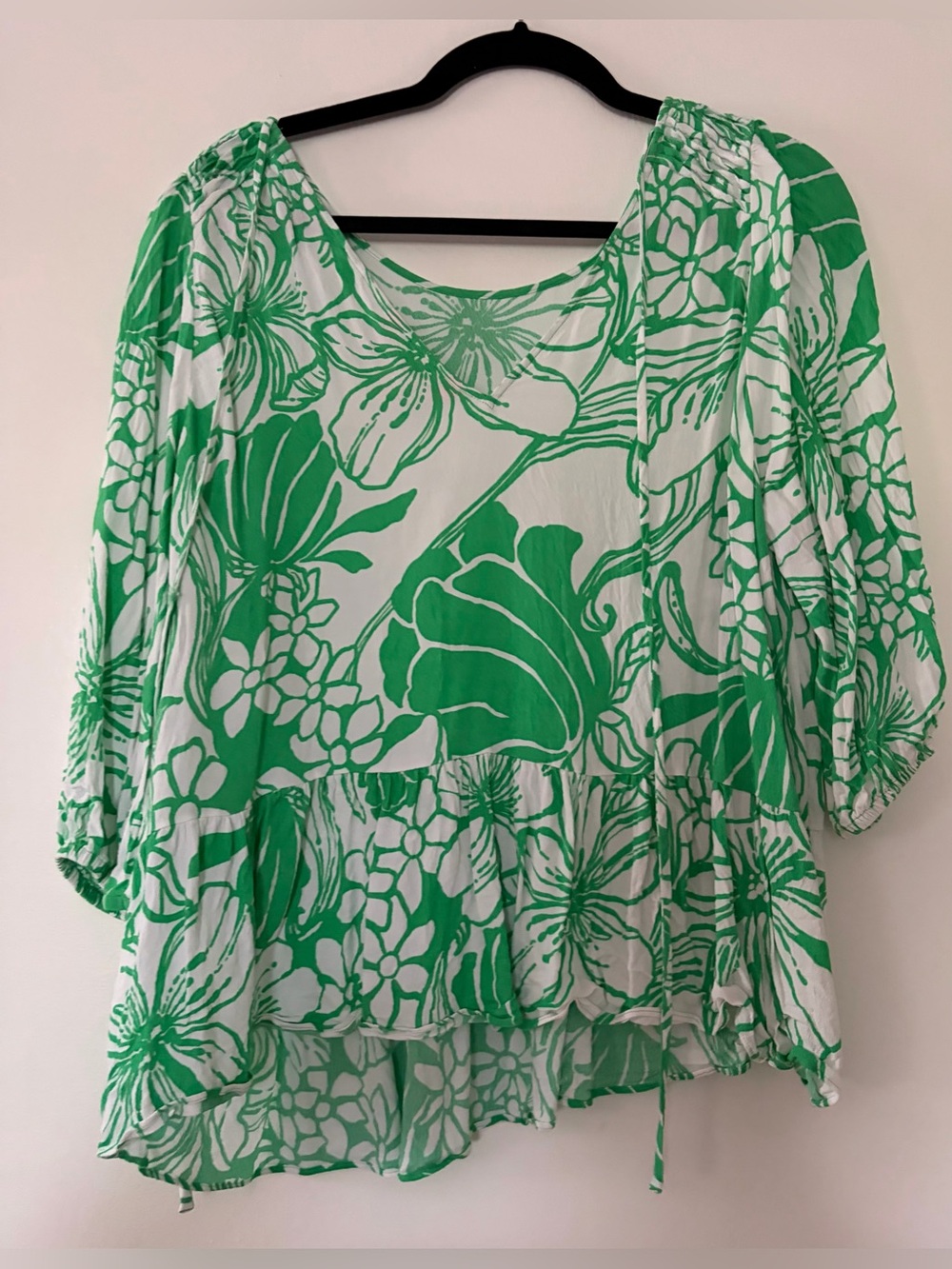 VGUC Lilly Pulitzer Aranea Top - Large - Picture 4 of 5
